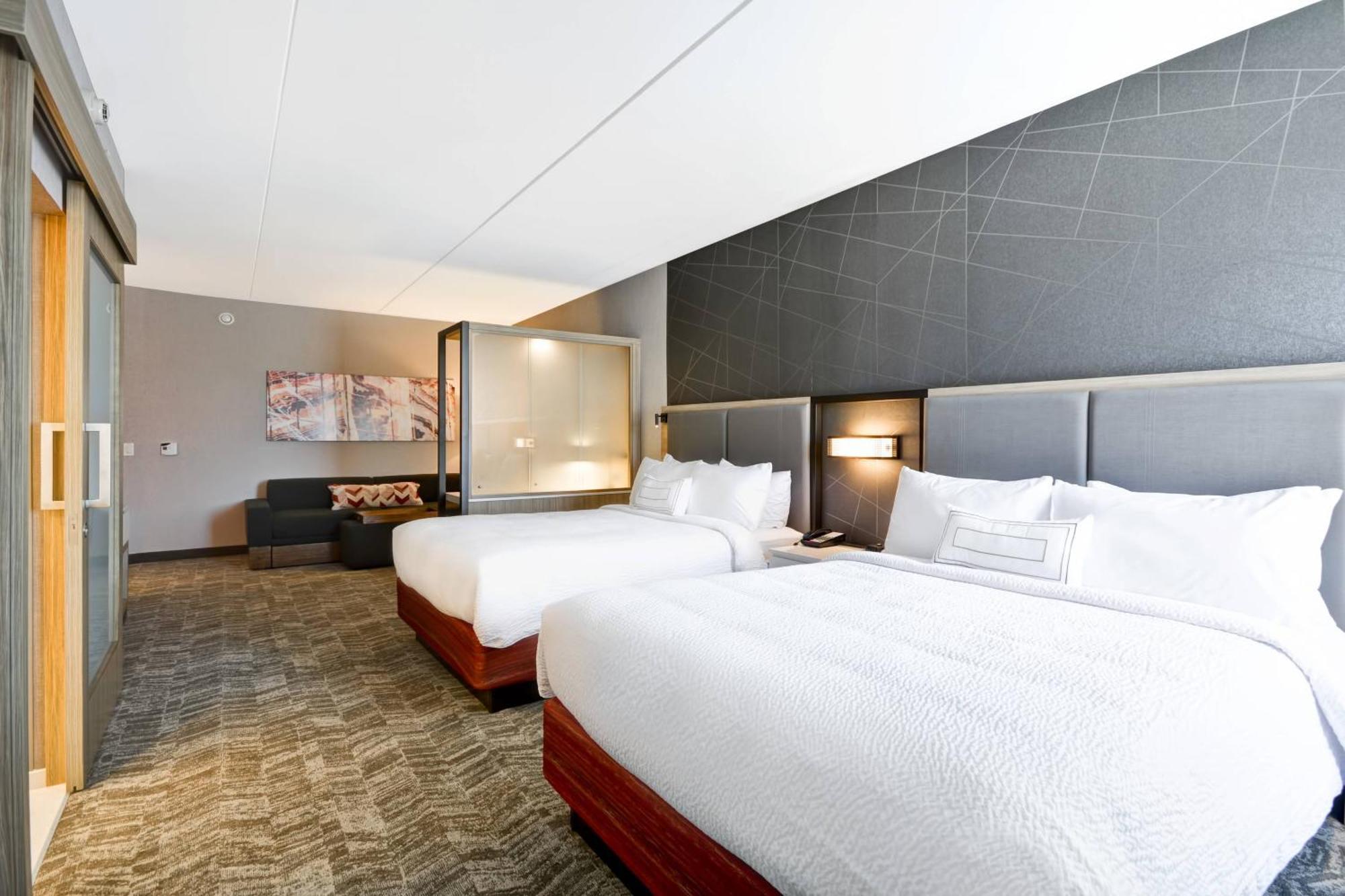 Springhill Suites By Marriott Cincinnati Blue Ash Extérieur photo