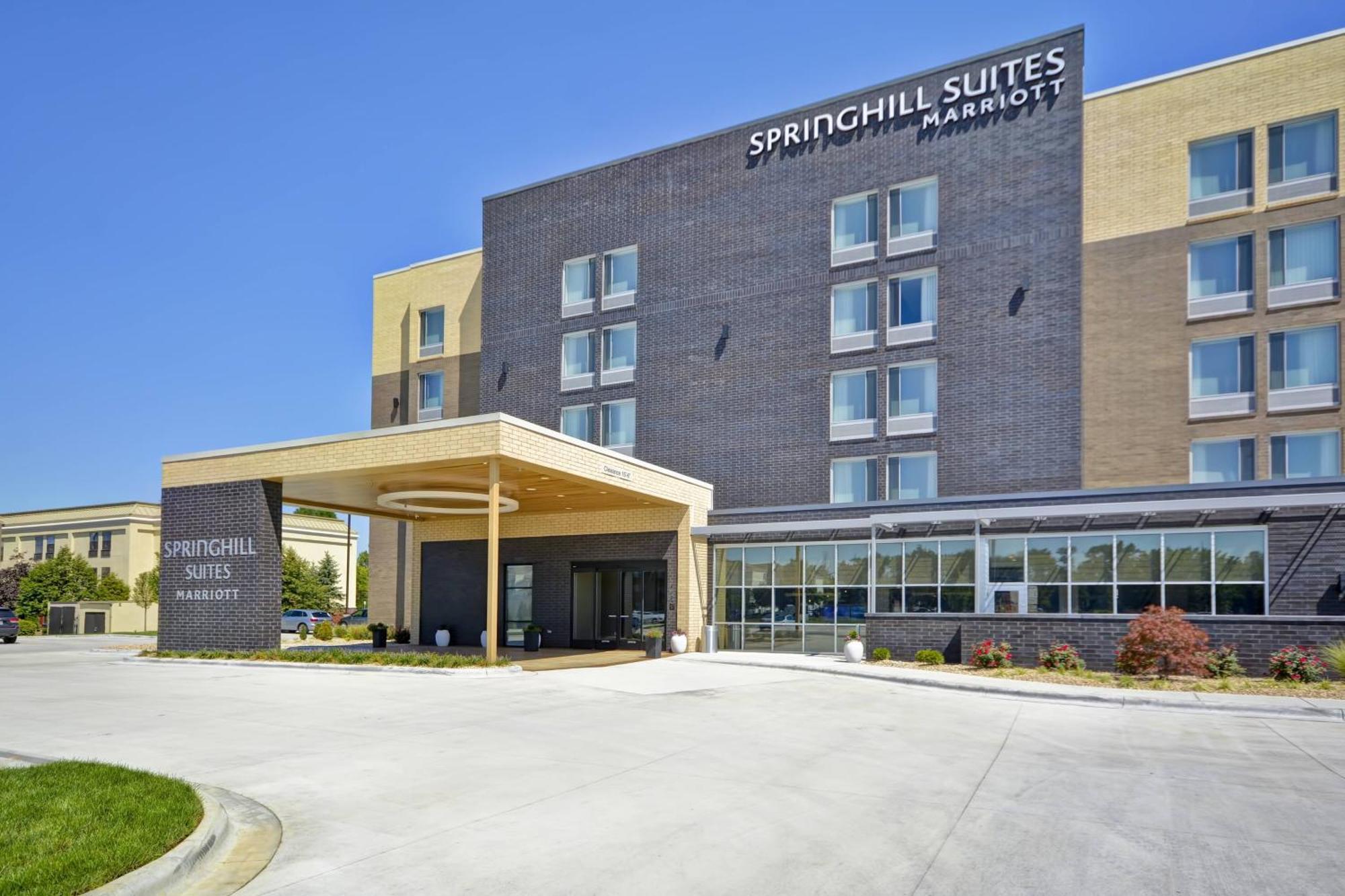 Springhill Suites By Marriott Cincinnati Blue Ash Extérieur photo
